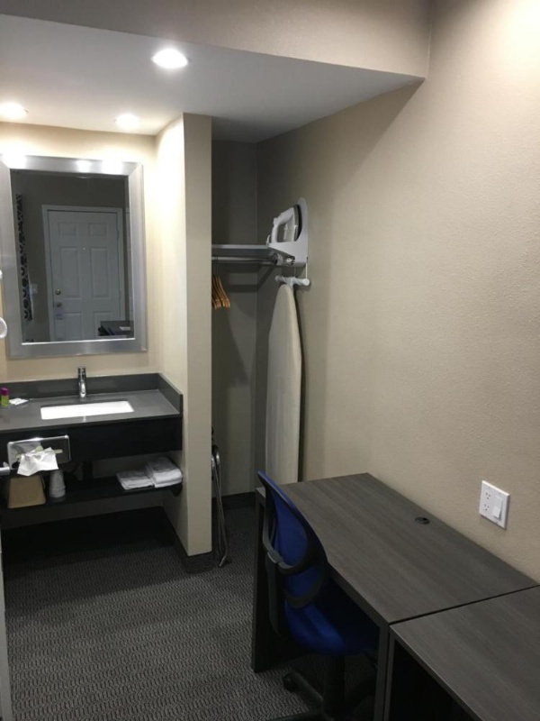 Black Jack Inn image 17